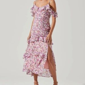ASTR Pink Daisy Dell Floral Ruched Midi Dress